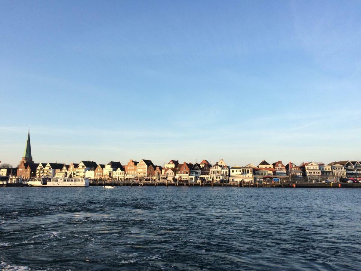 Ostseeferienwohnung Storchennest Dassow Esterno foto